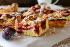 Zwetschkenkuchen, Kuchen, Blechkuchen, Konditorei, Mehlspeise